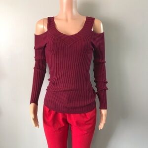 Hooked up ribbed cold shoulder top